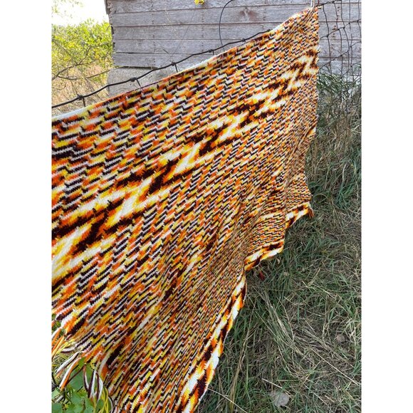 Vintage 1970s Crochet Afghan ZigZag pattern Fringe Orange Brown - Picture 8 of 16